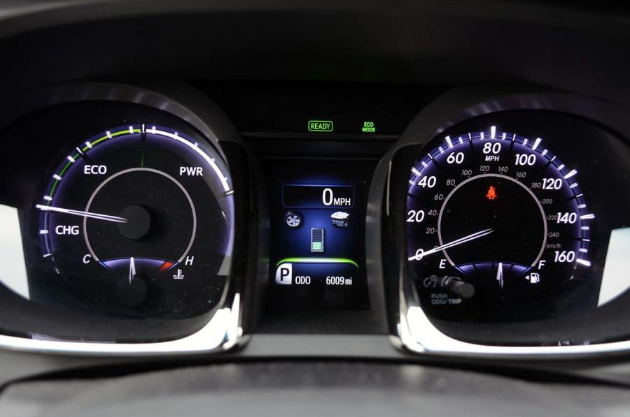  Toyota Avalon Hybrid 2013 года  (фото 23 из 42)
